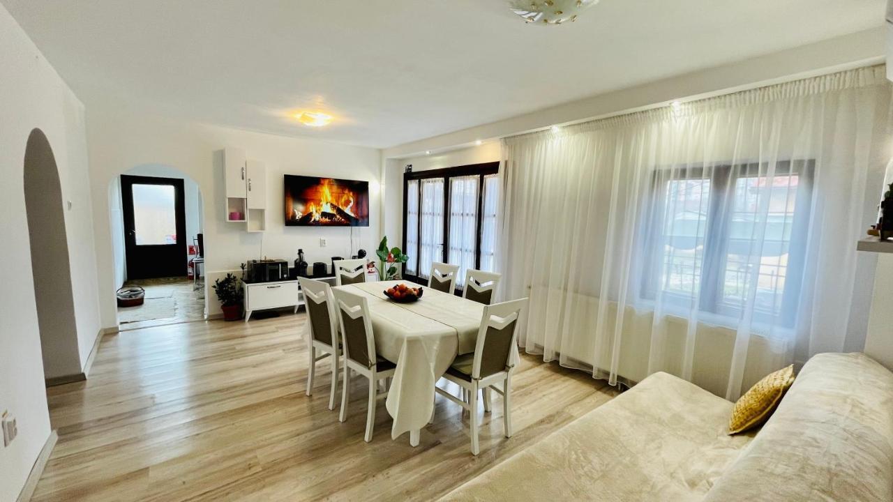 Leto House Apartment Targu Jiu Exterior photo