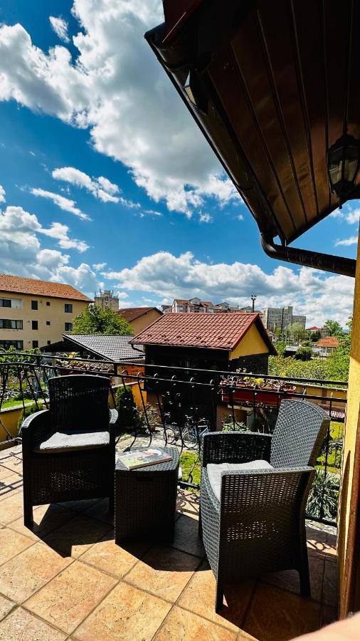 Leto House Apartment Targu Jiu Exterior photo