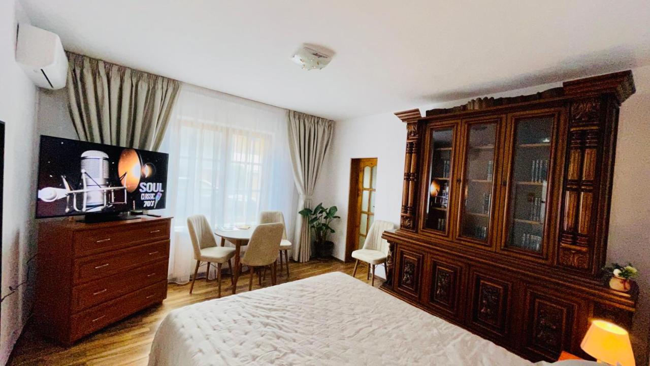 Leto House Apartment Targu Jiu Exterior photo