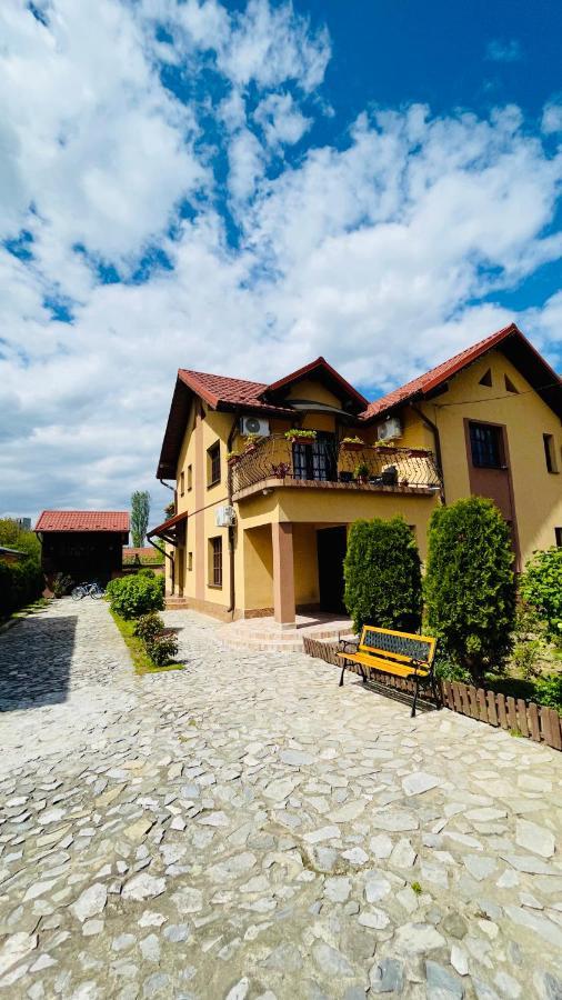 Leto House Apartment Targu Jiu Exterior photo